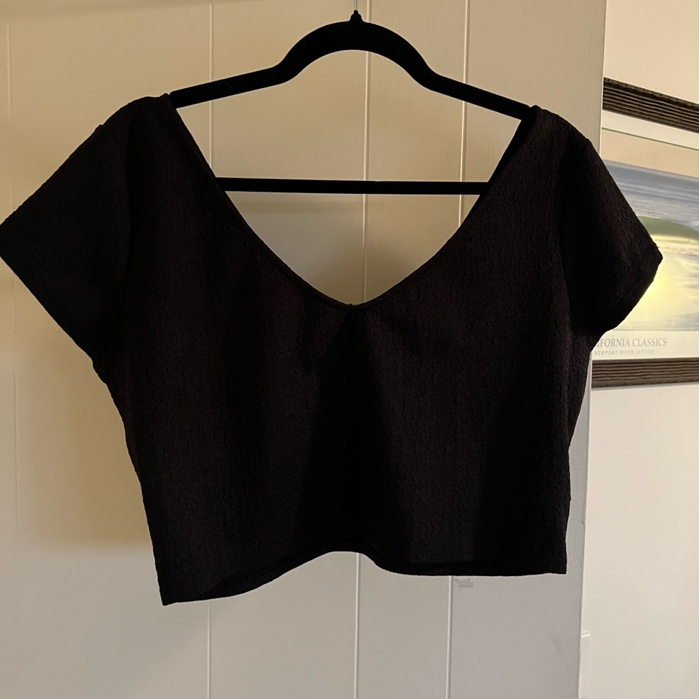 Jennifer Lopez Black Crop Top